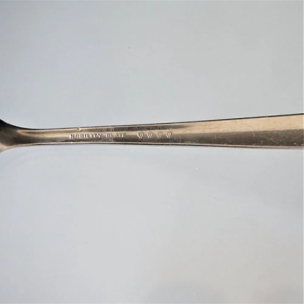 Vintage Round Bullion Spoon Oneida Nobility Plate 1937 Caprice Pattern